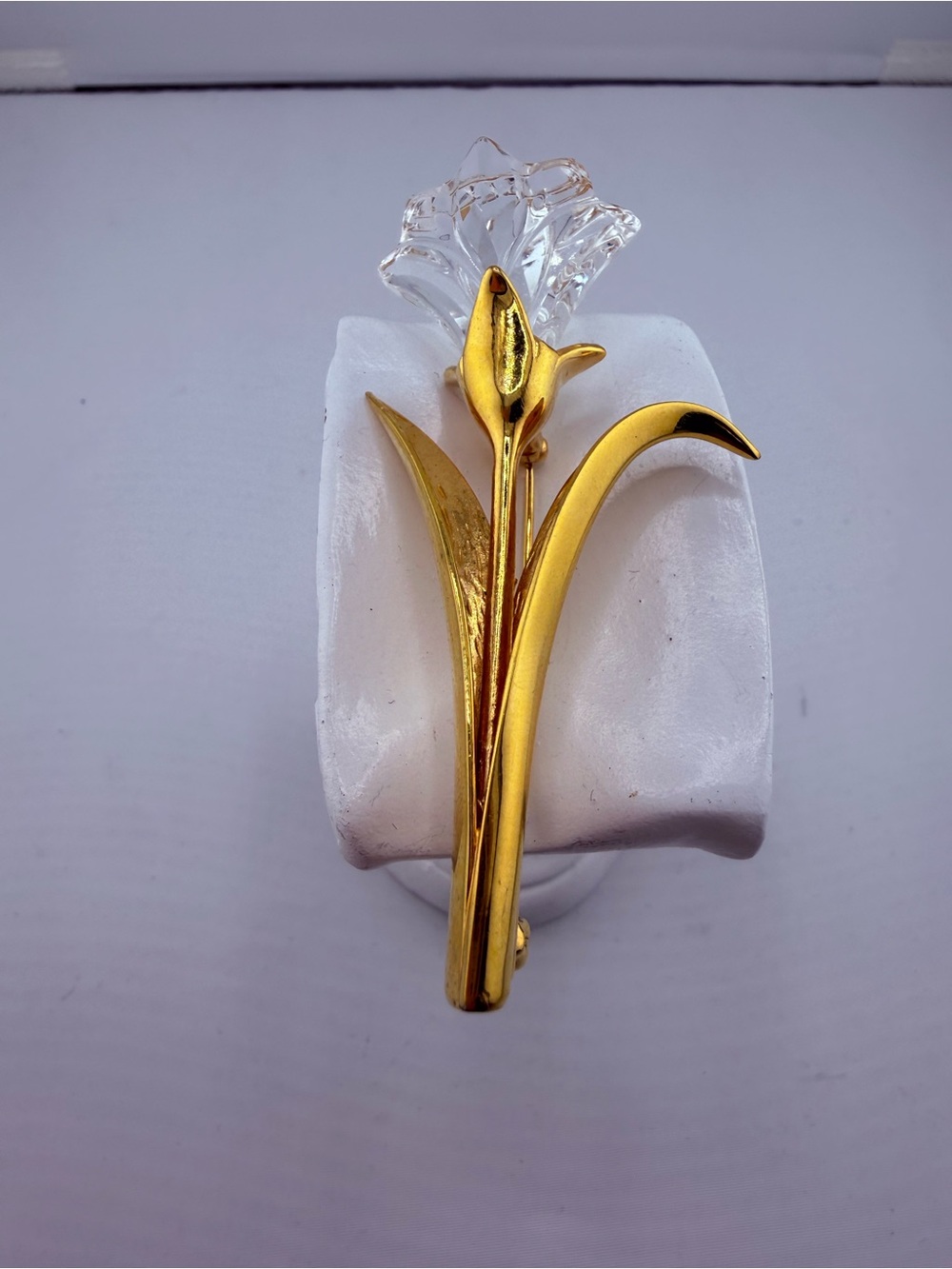 Swarovski Gold-Tone Crystal Flower Brooch - Elegant Women’s Jewelry - Picture 1 of 6